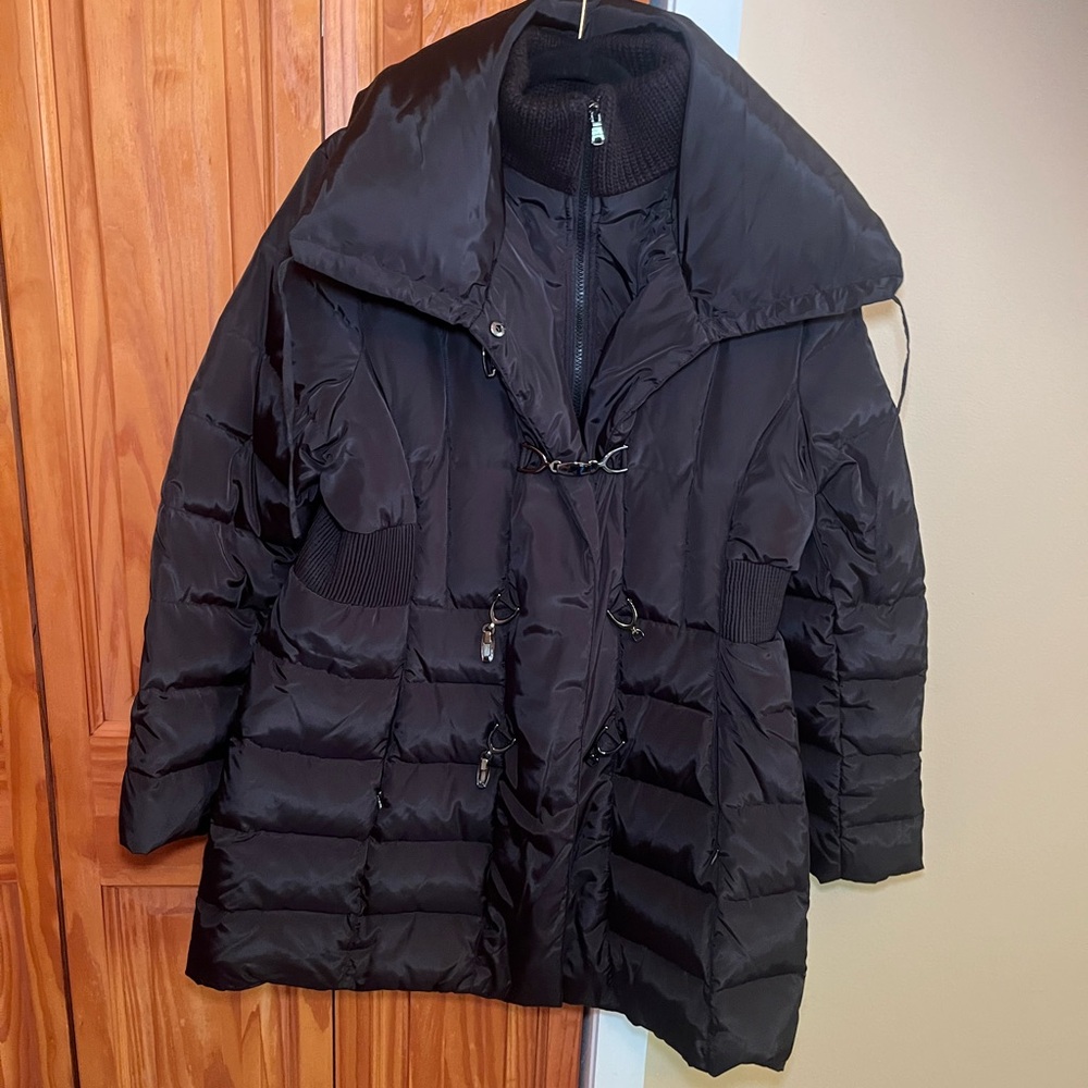 Black Winter Down Puffer Coat with High Collar L